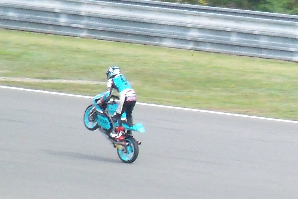 moto2-bikes-2.JPG