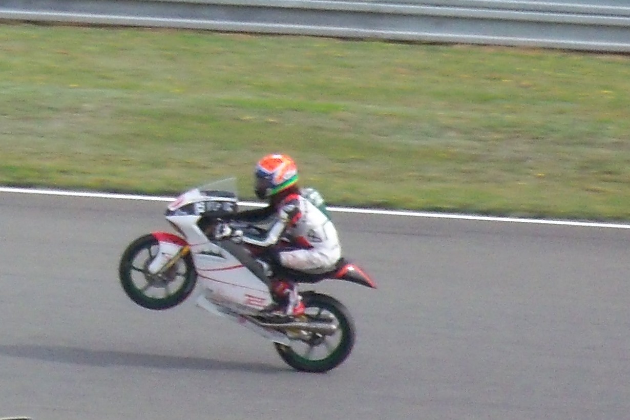 moto2-bikes-3.JPG